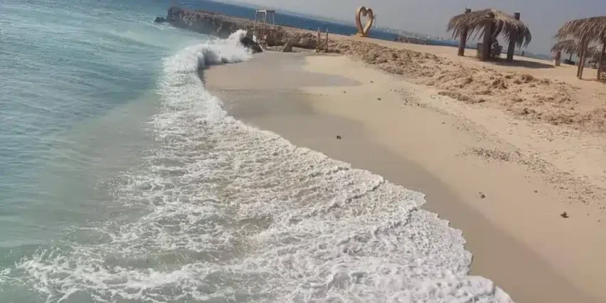 شاطي رملي جزيرة مجاويش الغردقة