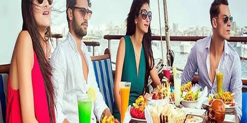 صور غداء مركب الشراعي البايرتس شرم الشيخ